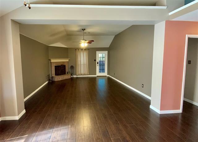 Building Photo - 10501 Fossil Hill Dr