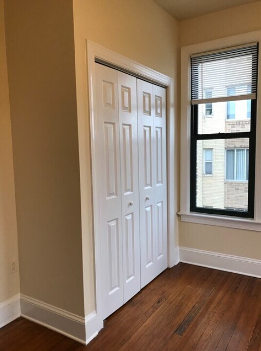 Foto del edificio - 1627 Lamont St NW