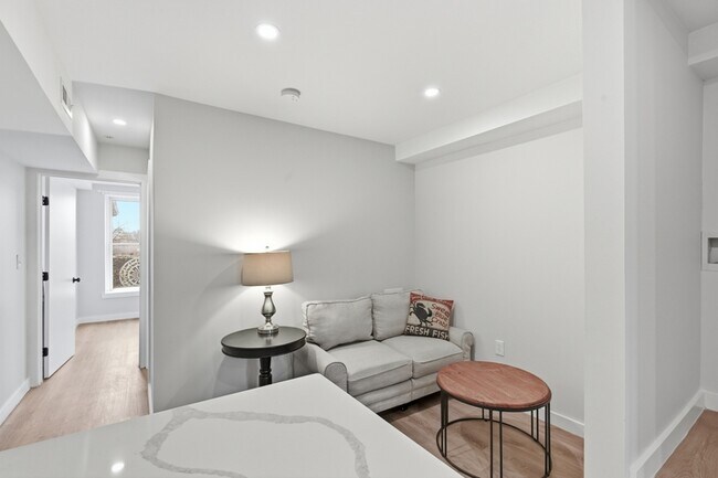 Building Photo - 48 S Carrollton Ave