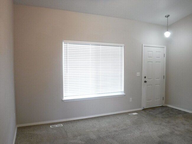 Foto del edificio - Charming Meridian home with 3 bed 2.5 bath and an office. Located in the Trailway Park Subdivisio...