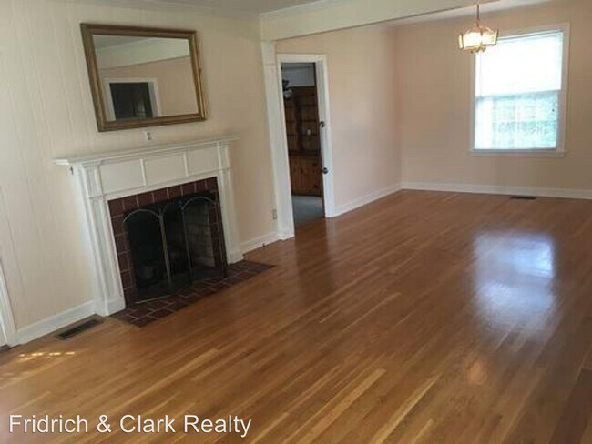 Building Photo - 3 br, 2 bath House - 5600 Vine Ridge Dr