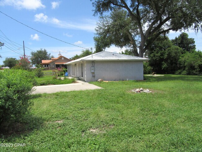 Building Photo - 2602 W 12th St