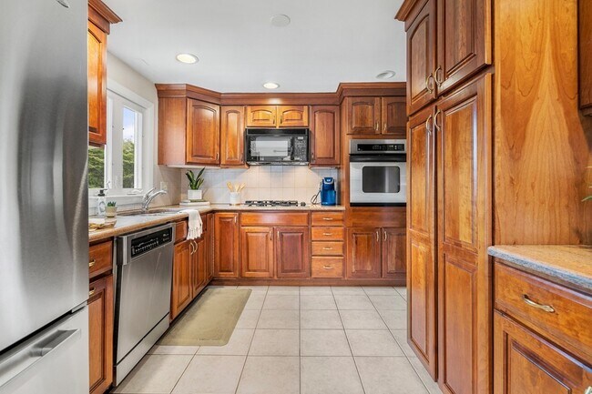 Foto del edificio - 41 Rublee St