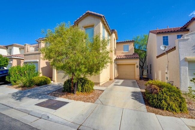 Foto del edificio - BEAUTIFUL 2 STORY SINGLE FAMILY HOME WITH 3 BEDROOMS AND 2.5 BATHS LOCATED IN SOUTHWEST