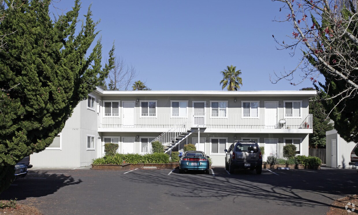 Foto principal - 7432 Bridgit Dr