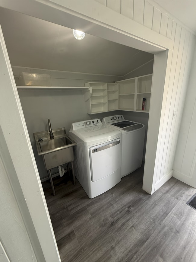 Foto del edificio - 117 Watters Dr