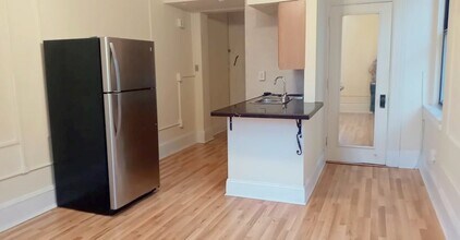 Building Photo - 1324 Locust St