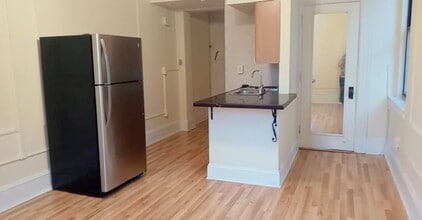 Building Photo - 1324 Locust St