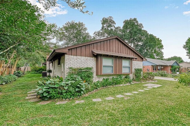 Foto del edificio - 1903 Manila Ln