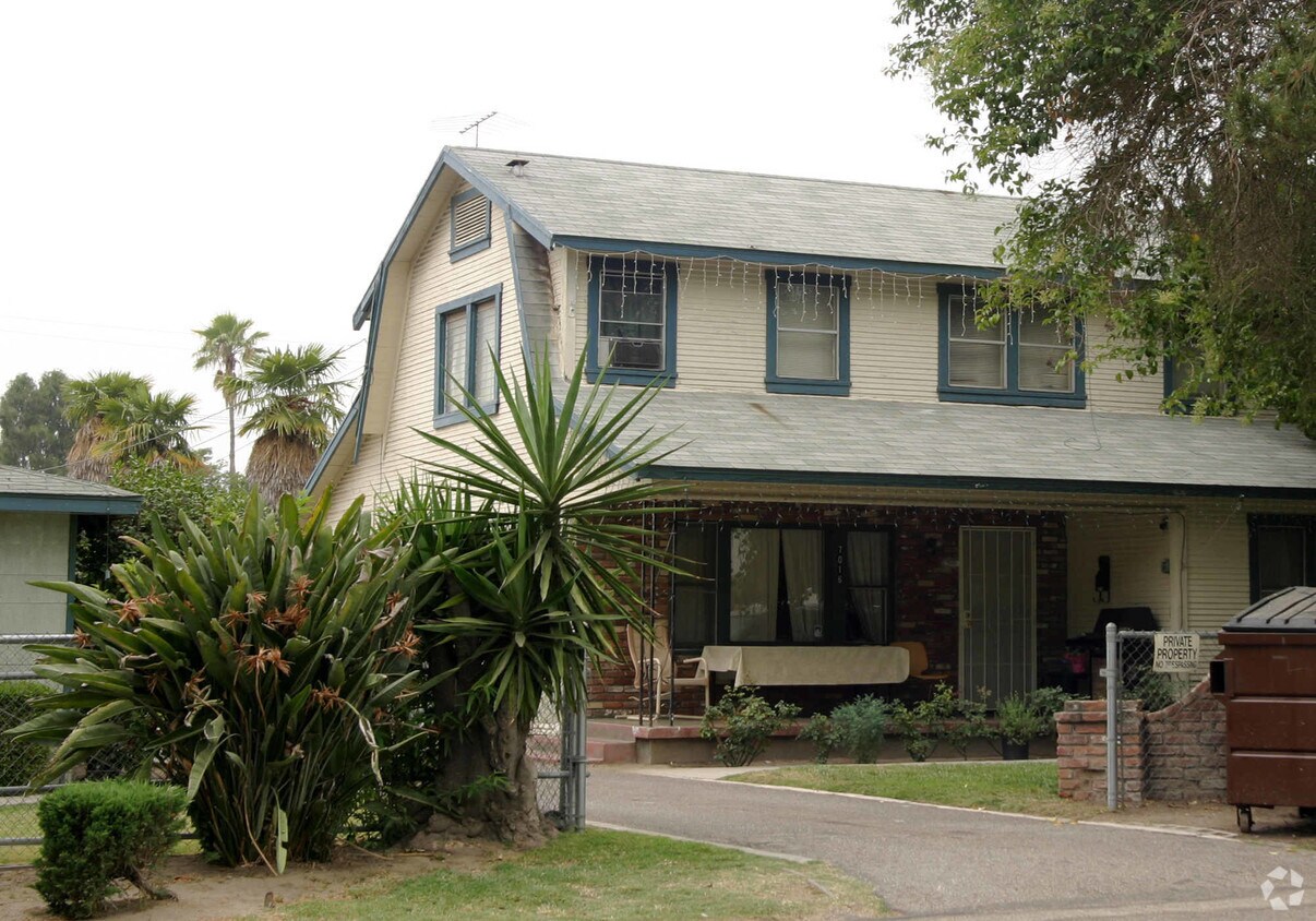 Foto principal - 7014-7030 Glasgow Ave