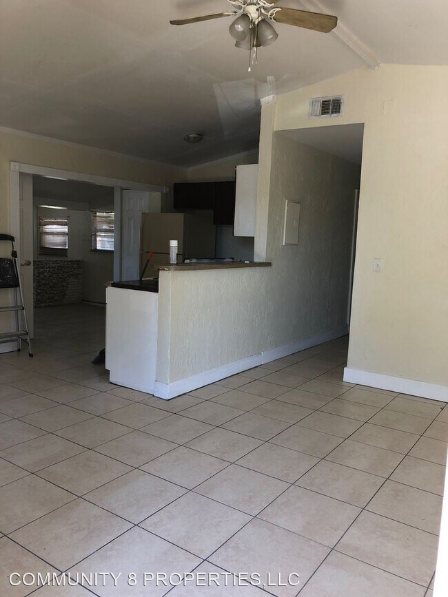 Building Photo - 4 br, 2 bath House - 1859 LAUDERDALE MANOR DR