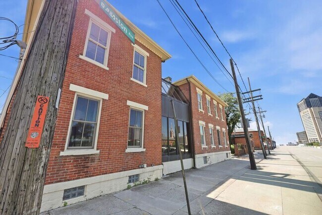 Building Photo - 175 E Livingston Ave