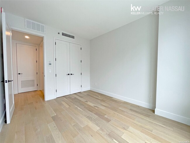 Building Photo - 37-34 33rd St