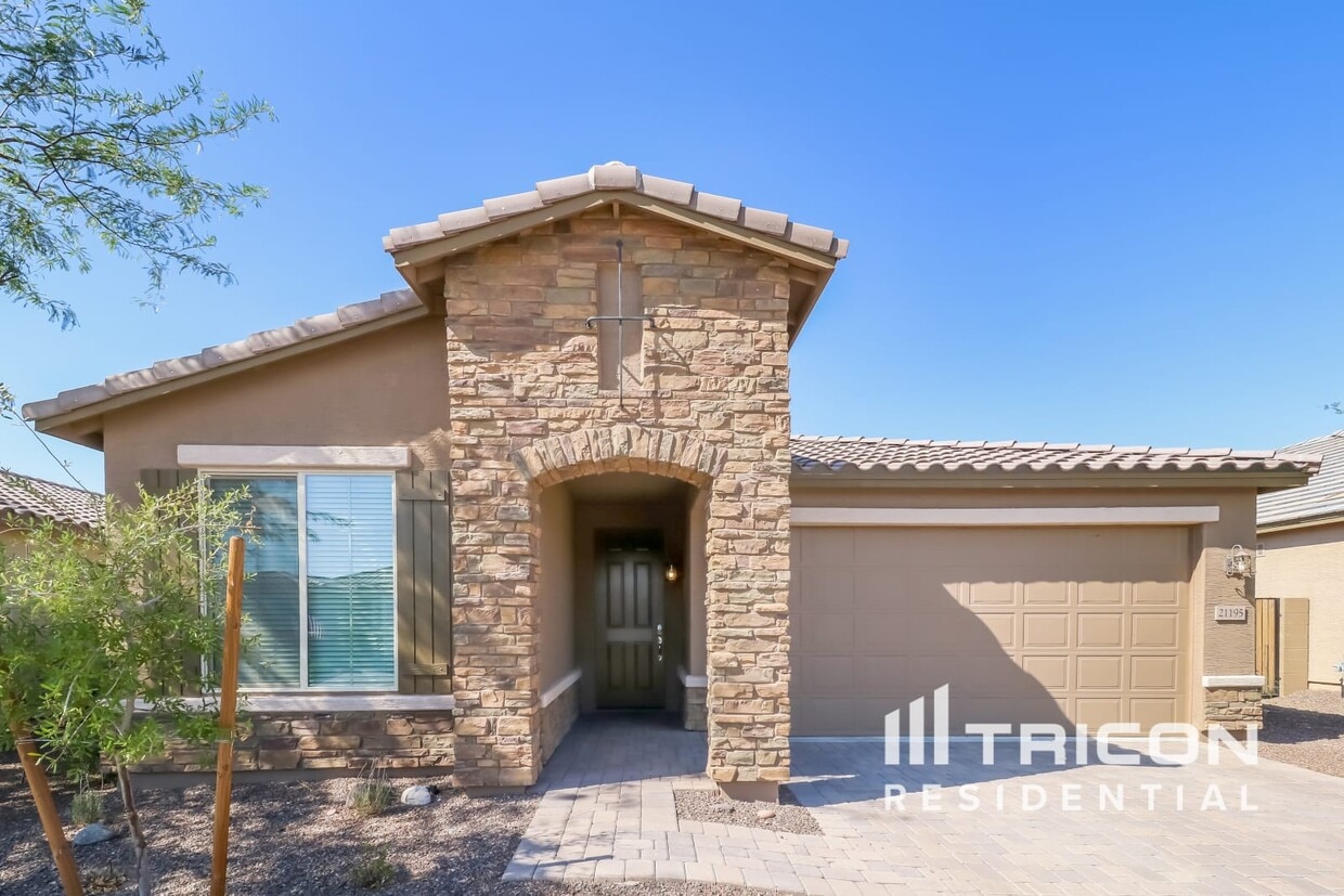 21195 W Palm Lane Buckeye AZ House Rental in Buckeye, AZ