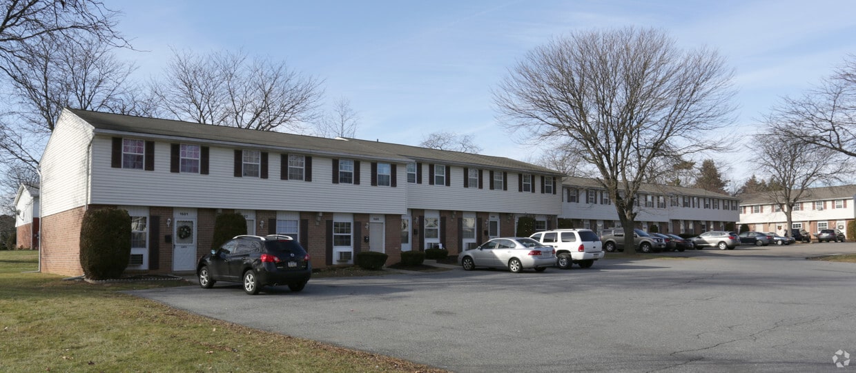 Primary Photo - 1600-1601 Hastings Rd