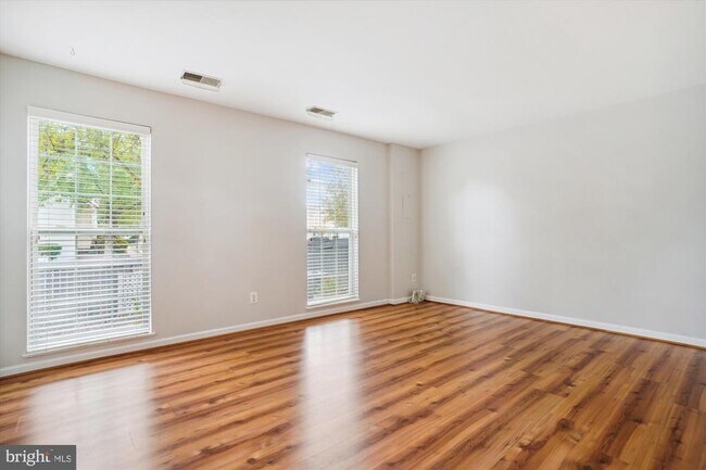 Building Photo - 9301 Gooseberry Dr