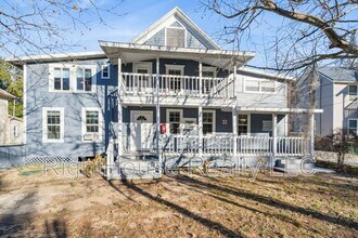 Building Photo - 113 S Grove St