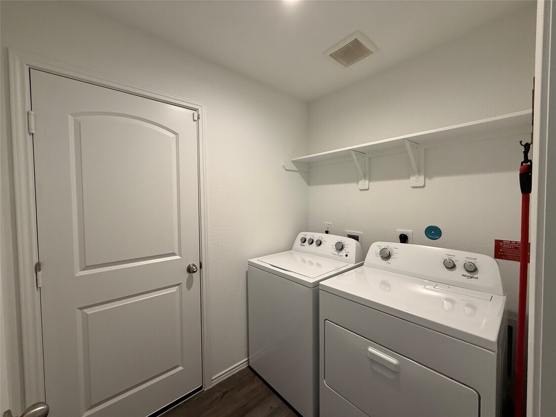 Building Photo - 5607 Redstone Gardens Dr