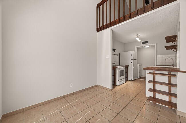 Foto del edificio - 8483 Sands Point Dr