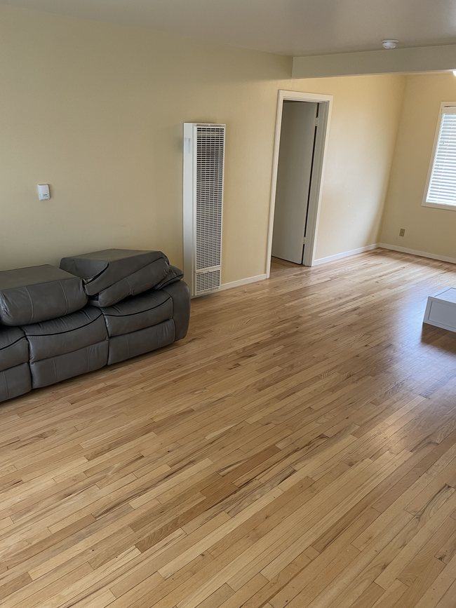 Building Photo - 1571 Pershing Dr