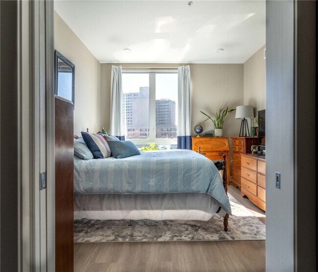 Foto del edificio - 625 S Goodman St