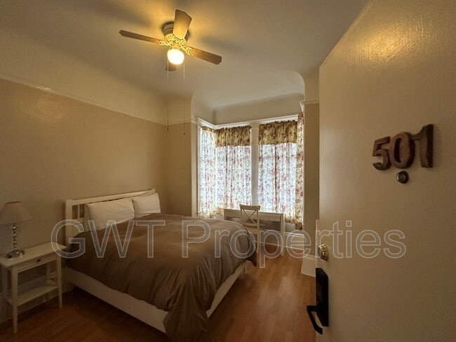 Photo - 412 Hayes St House