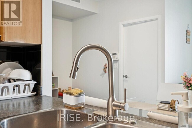 Photo du bâtiment - 231 Fort York Blvd