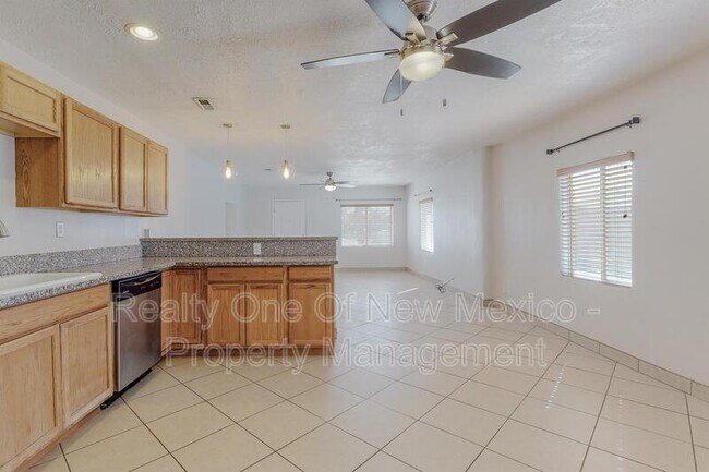 Foto del edificio - 1338 Gonzales Rd SW