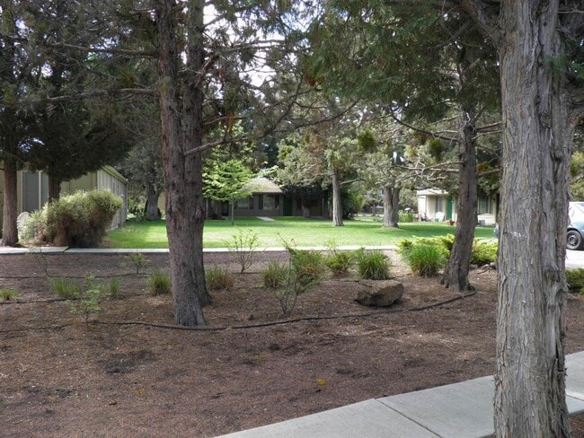 Foto del edificio - 1700 NE Wells Acres Rd