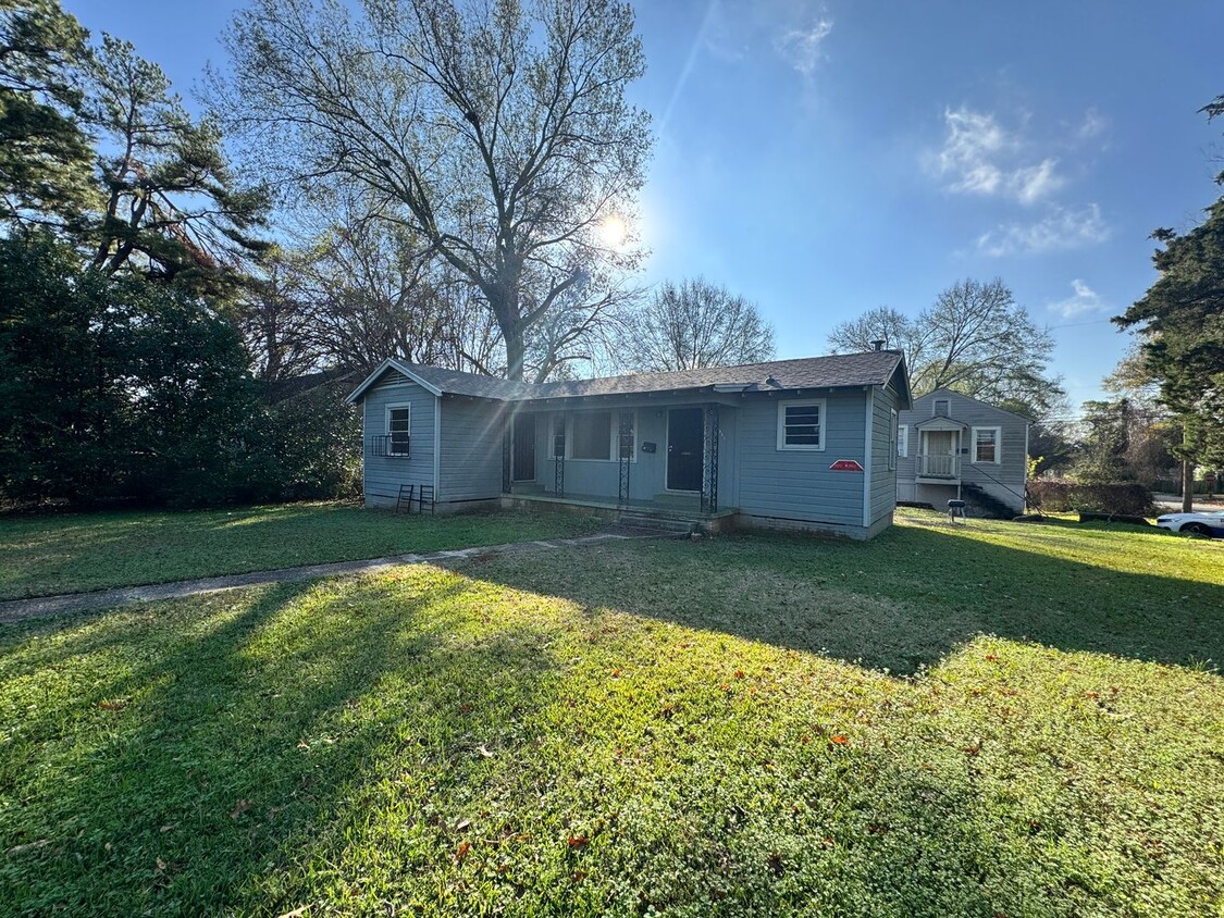 Foto principal - Duplex on Corner lot.