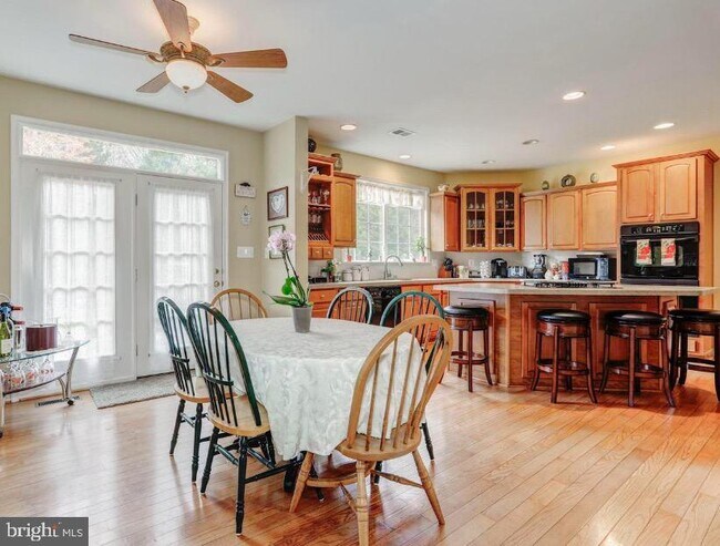 Foto del edificio - 146 Meadowview Ln