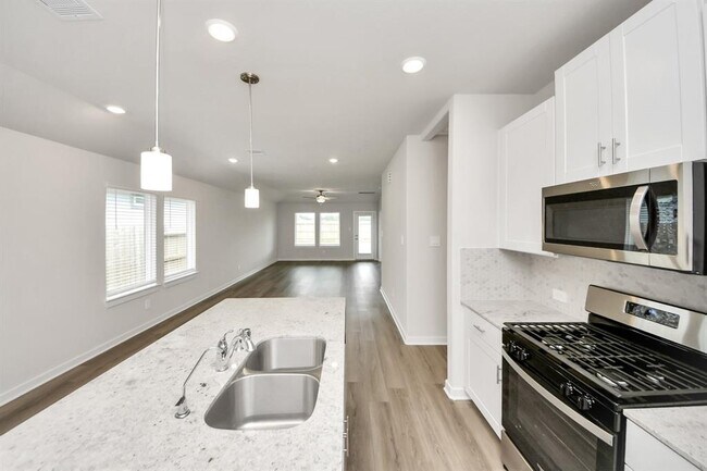 Building Photo - 18757 Bliss Pl