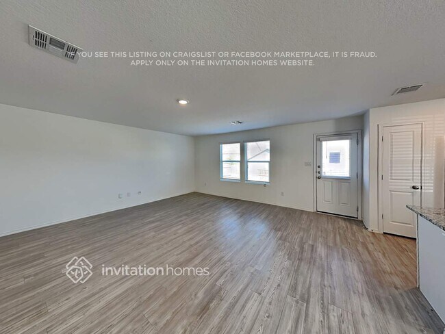 Foto del edificio - 135 Pasadena Pl