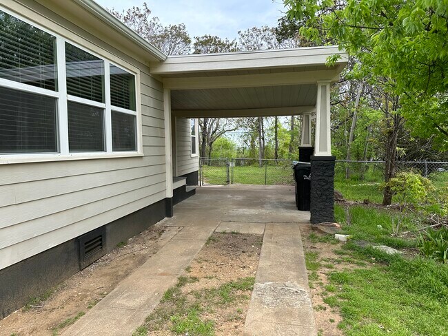 Foto del edificio - 1213 W Walker St