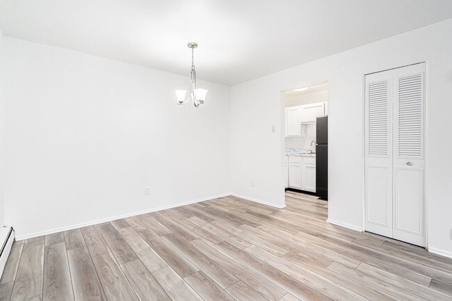 Interior Photo - Lindsay Court Apartments