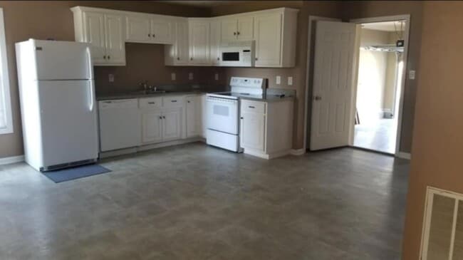 Building Photo - 325 Pirates Cove Ln