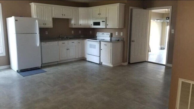 Foto del edificio - 325 Pirates Cove Ln