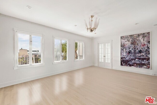 Foto del edificio - 6650 Whitley Terrace