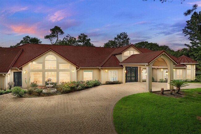 Foto del edificio - 8902 Cypresswood Dr