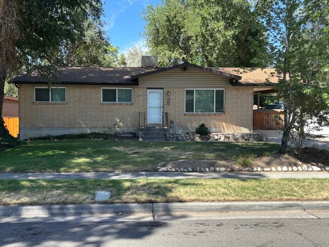 Photo - 7734 S 1100 E House