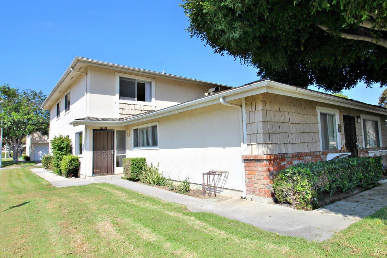Foto principal - 2551 Anchor Ave