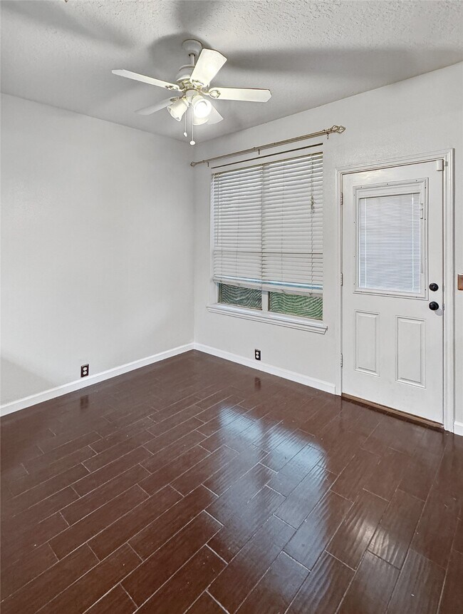 Foto del edificio - 18707 Woodbreeze Dr