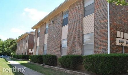 Building Photo - 2211 N Bell Ave