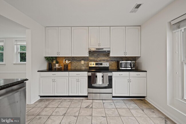 Foto del edificio - 332 Charred Oak Ct