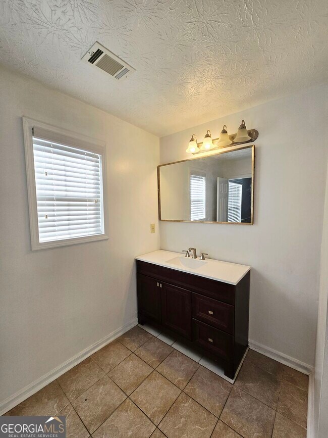 Foto del edificio - 1703 Windy Ridge Ct SE