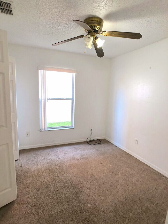 Foto del edificio - Move in Ready home in Kissimmee