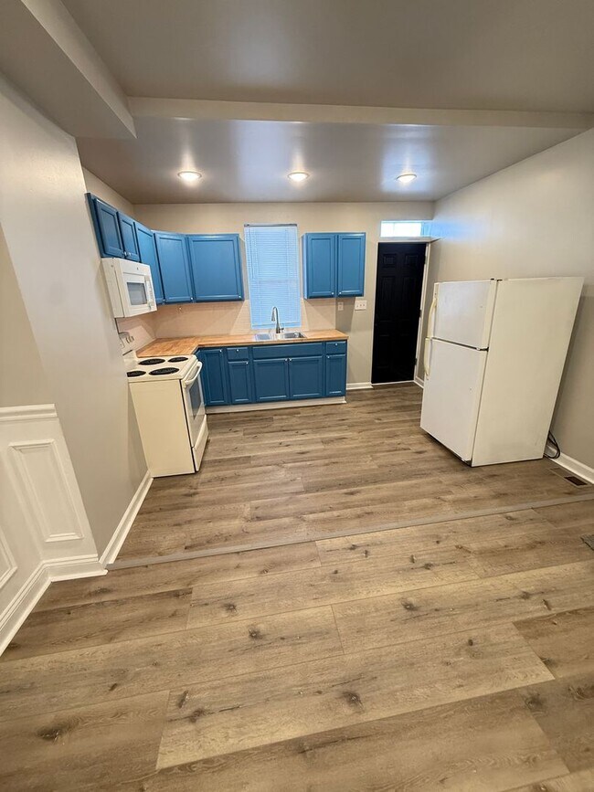 Foto del edificio - Stunning 3BR / 2BA Rowhome Blending Historic Charm & Modern Living