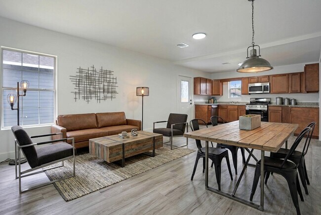 Foto del edificio - 8505 Denby St