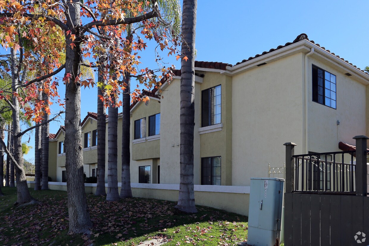 Foto del edificio - Los Olivos Apartments