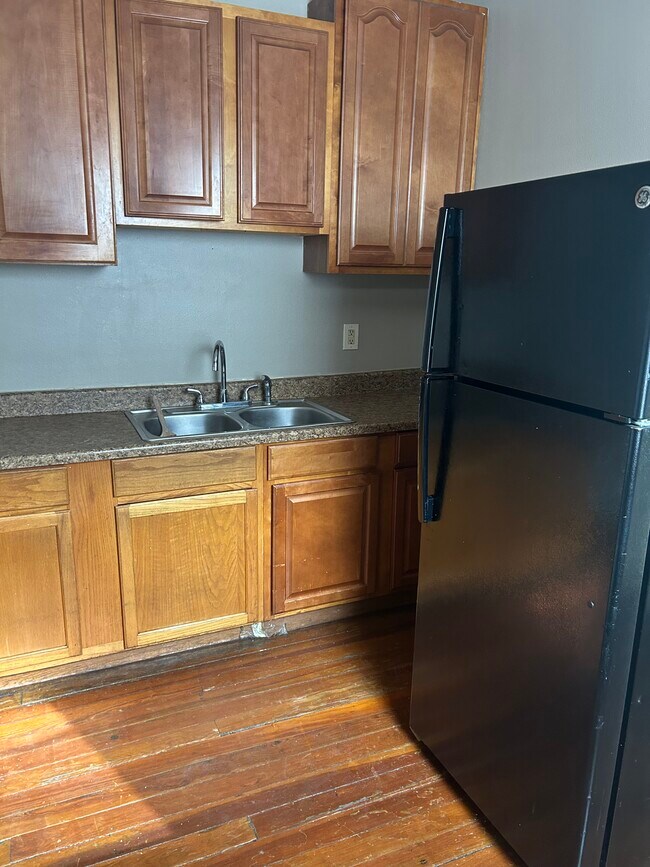Kitchen - 3009 Audubon St
